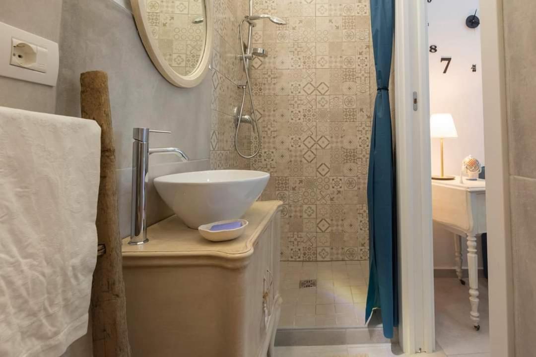 La Petite Maison Apartment Конверсано Екстериор снимка
